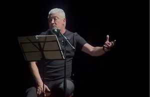 Castro Balbi vuelve a presentarse con «El Cuentacuentos» en La Plata.